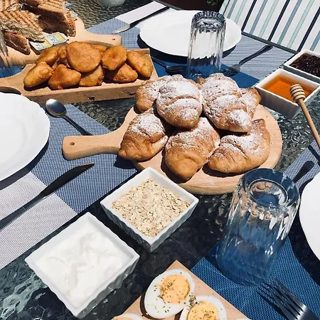 Stone House Obelisk Vendégház 4*