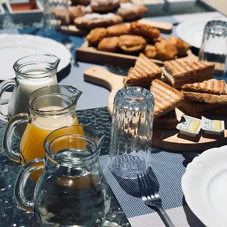 Stone House Obelisk Gæstehus