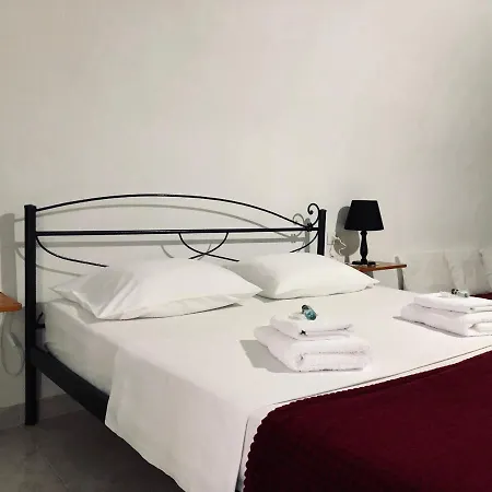 Stone House Obelisk Gæstehus