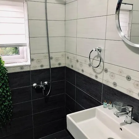 Stone House Obelisk Gæstehus