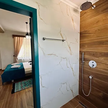 Stone House Obelisk Guest house 4*