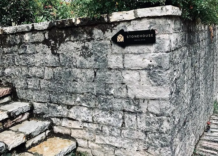 Stone House Obelisk 4* Gjirokastër